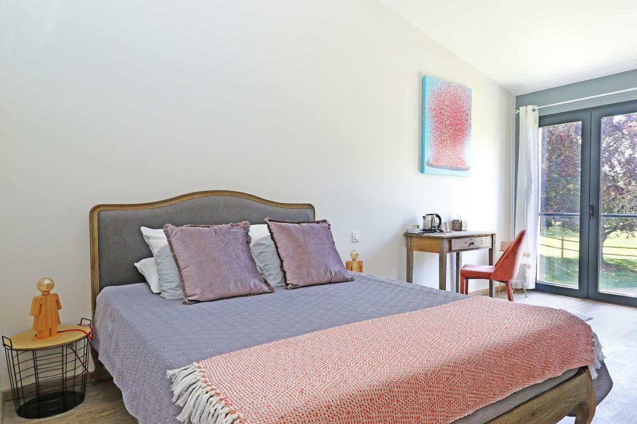 L Esprit Du Clain Chambres D Hotes Bandb De Standing Proches Du Futuroscope Golf Et Lac De St Cyr Naintre Ngoại thất bức ảnh
