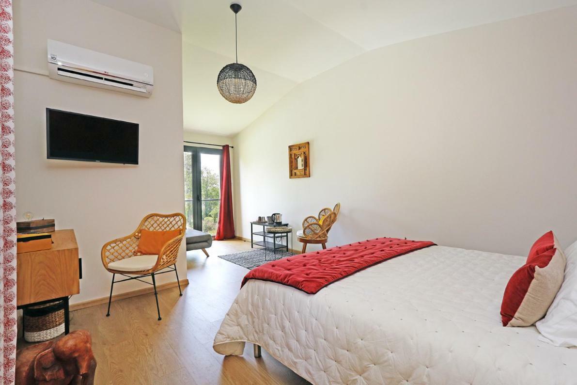 L Esprit Du Clain Chambres D Hotes Bandb De Standing Proches Du Futuroscope Golf Et Lac De St Cyr Naintre Ngoại thất bức ảnh